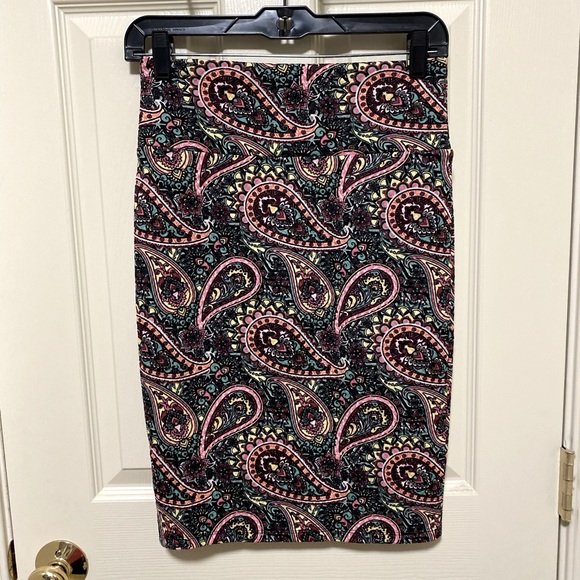 Lularoe Cassie xsmall fun paisley design black pink yellow green - Picture 1 of 4